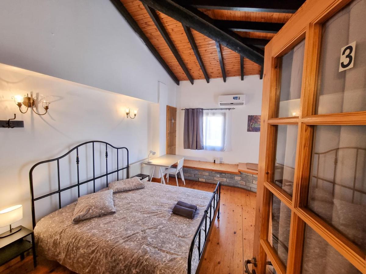 Mountains Retreat Rooms & Suites Agios Theodoros Exterior photo